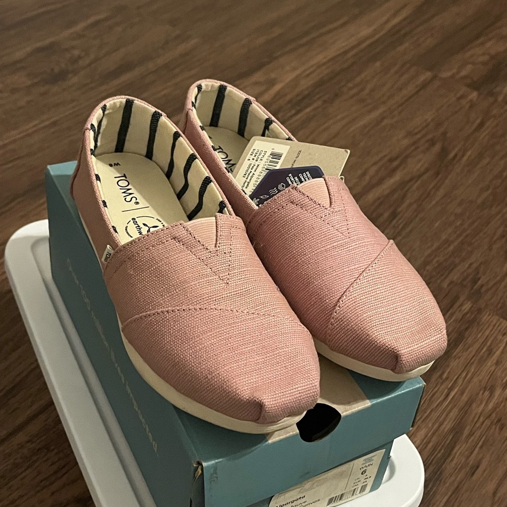 TOMS Women's Classic Slip-On Shoes in Dusty Pink